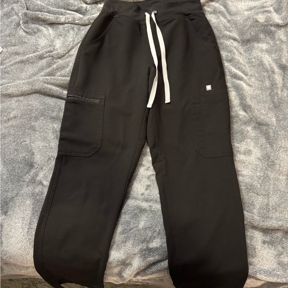 FIGS Black Kade pants XS